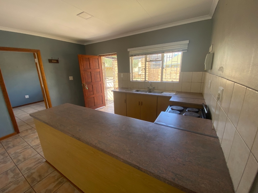 2 Bedroom Property for Sale in Roylglen Gardens Northern Cape